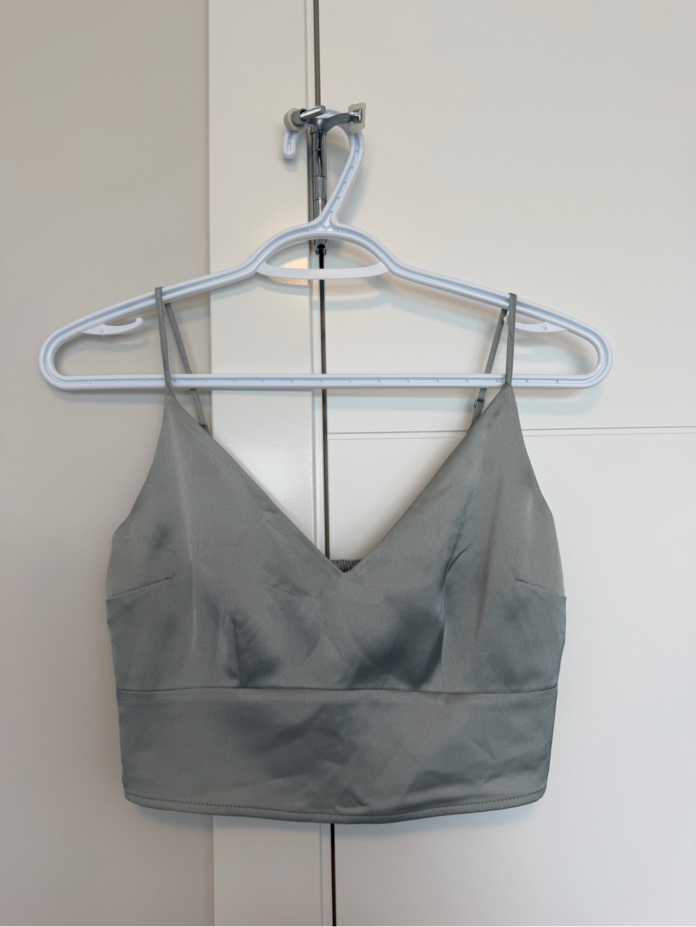 Abercrombie & Fitch Silky Cropped Tank/Cami Size XS Sage Green